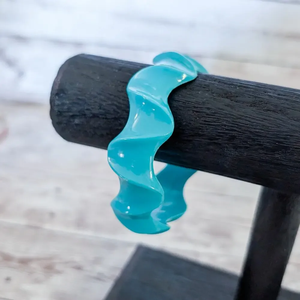 Vintage Bracelet Wavy Bright Blue/Turquoise Tone Bangle